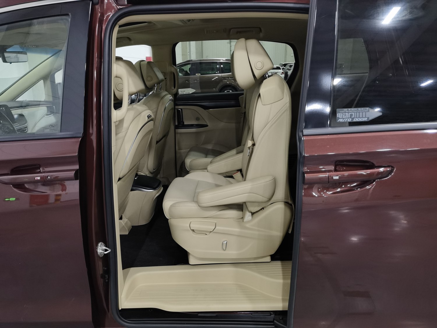 Used Buick GL8 2022 2.0 AT