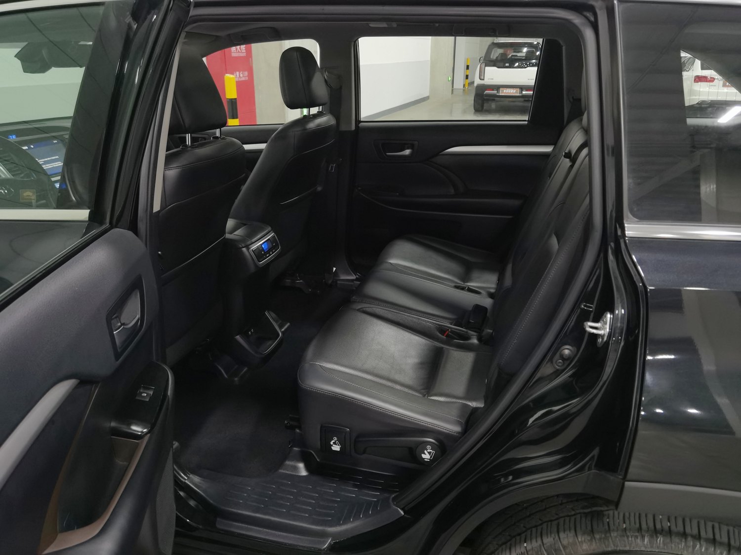 Used Toyota Highlander 2018 2.0 AT