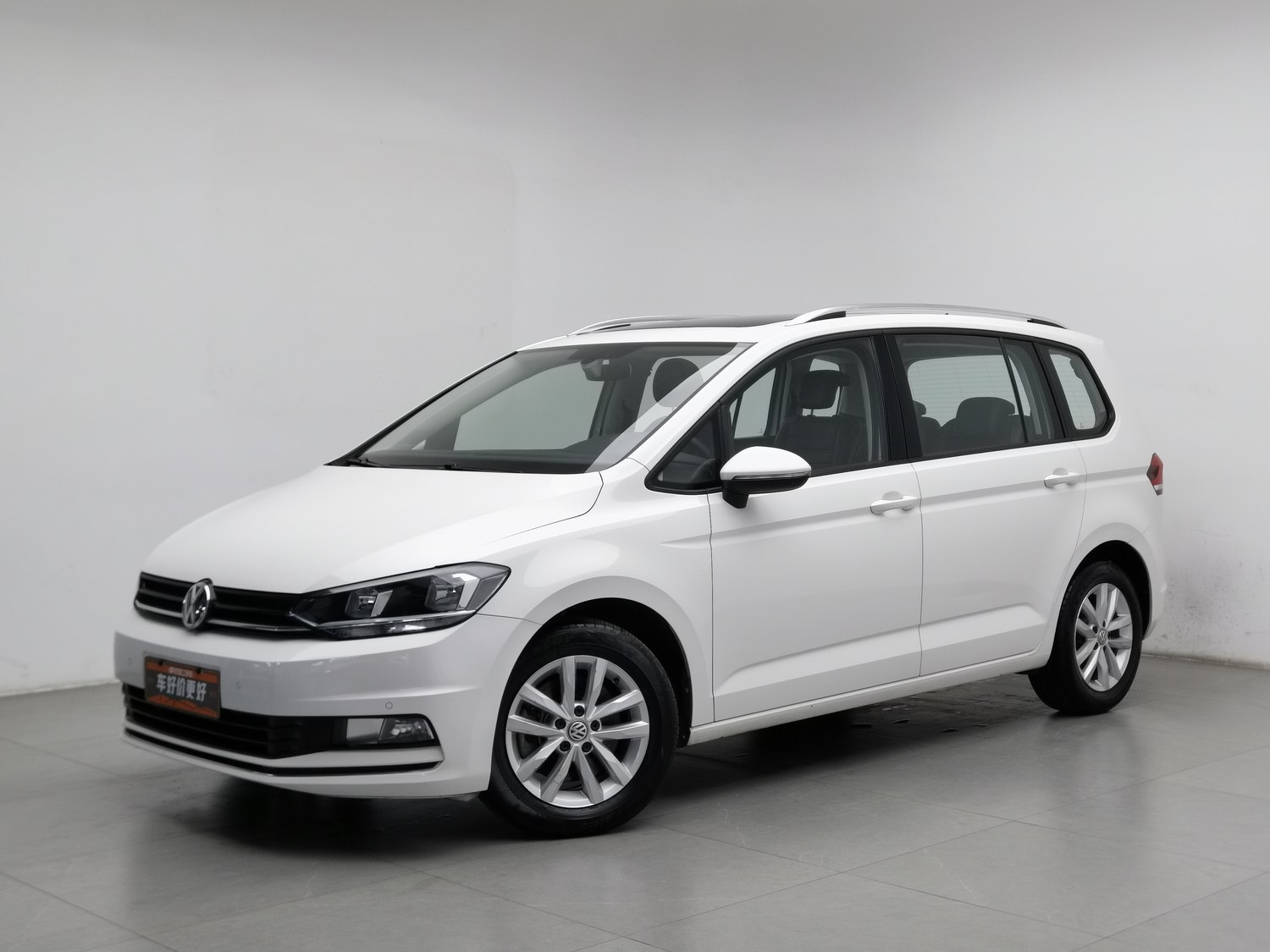 Used Volkswagen Touran 2018 1.4 AT