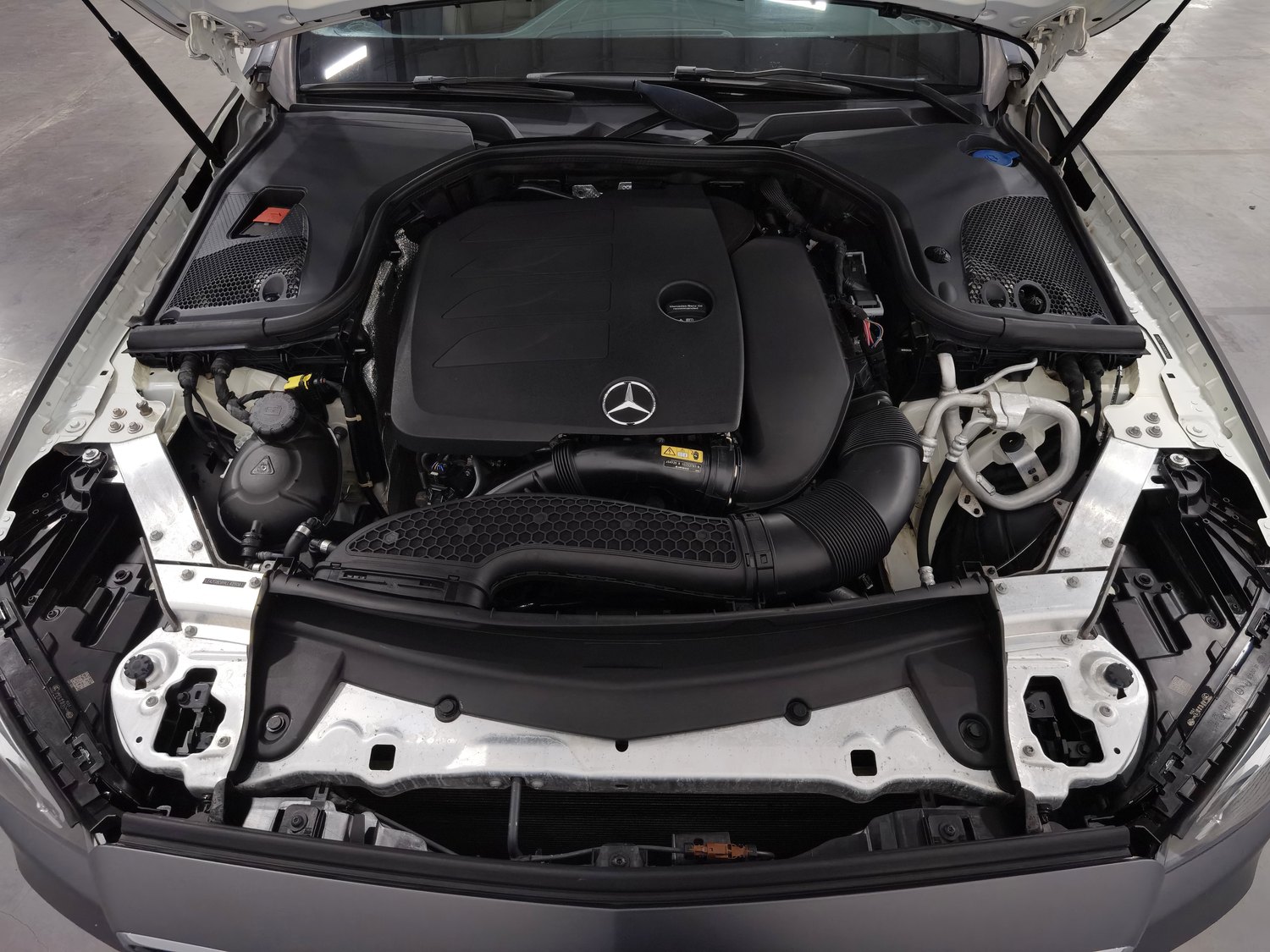 Used Mercedes-Benz E-Class 2019 2.0 AT