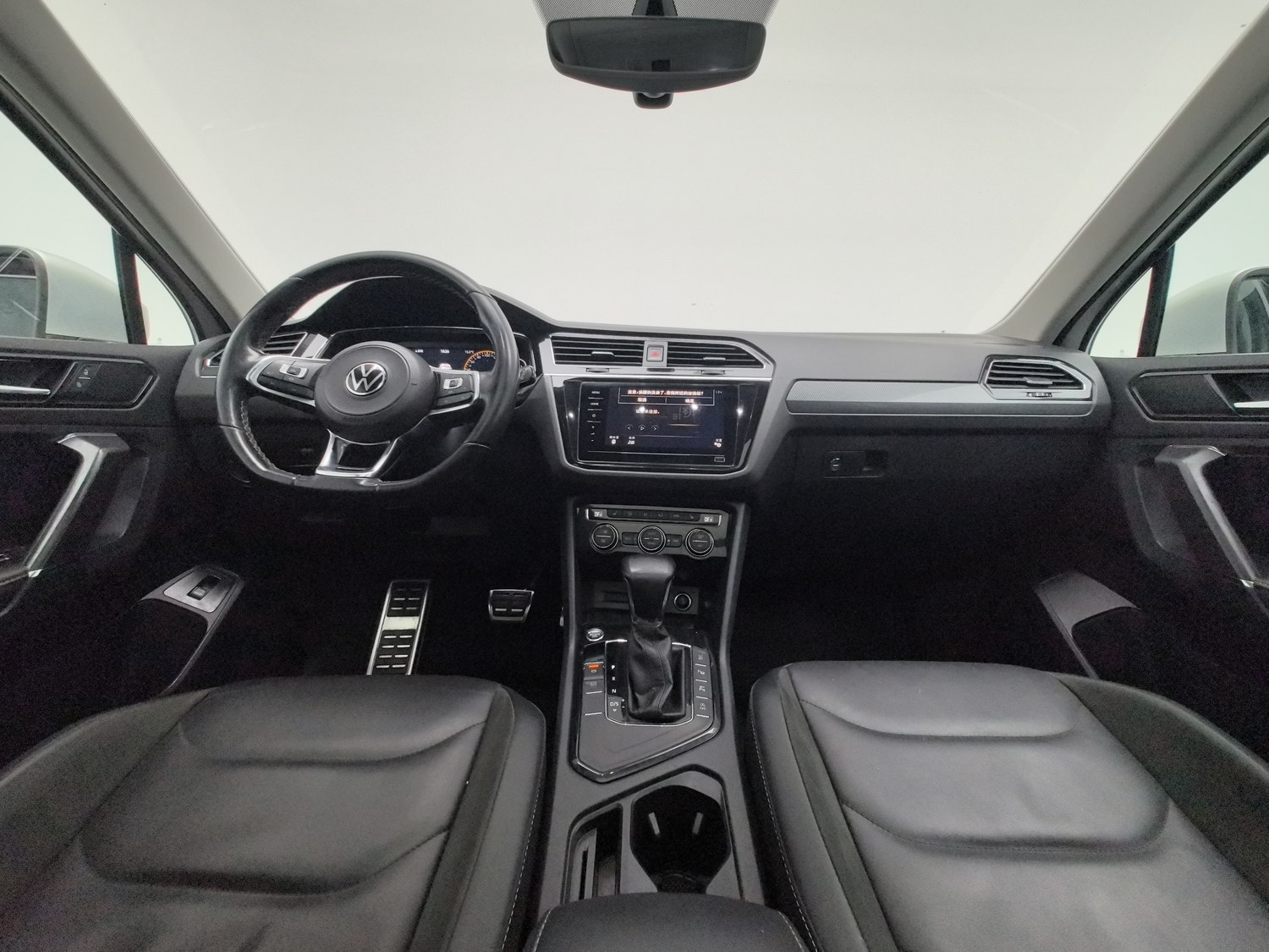 Used Volkswagen Tiguan L 2021 2.0 AT