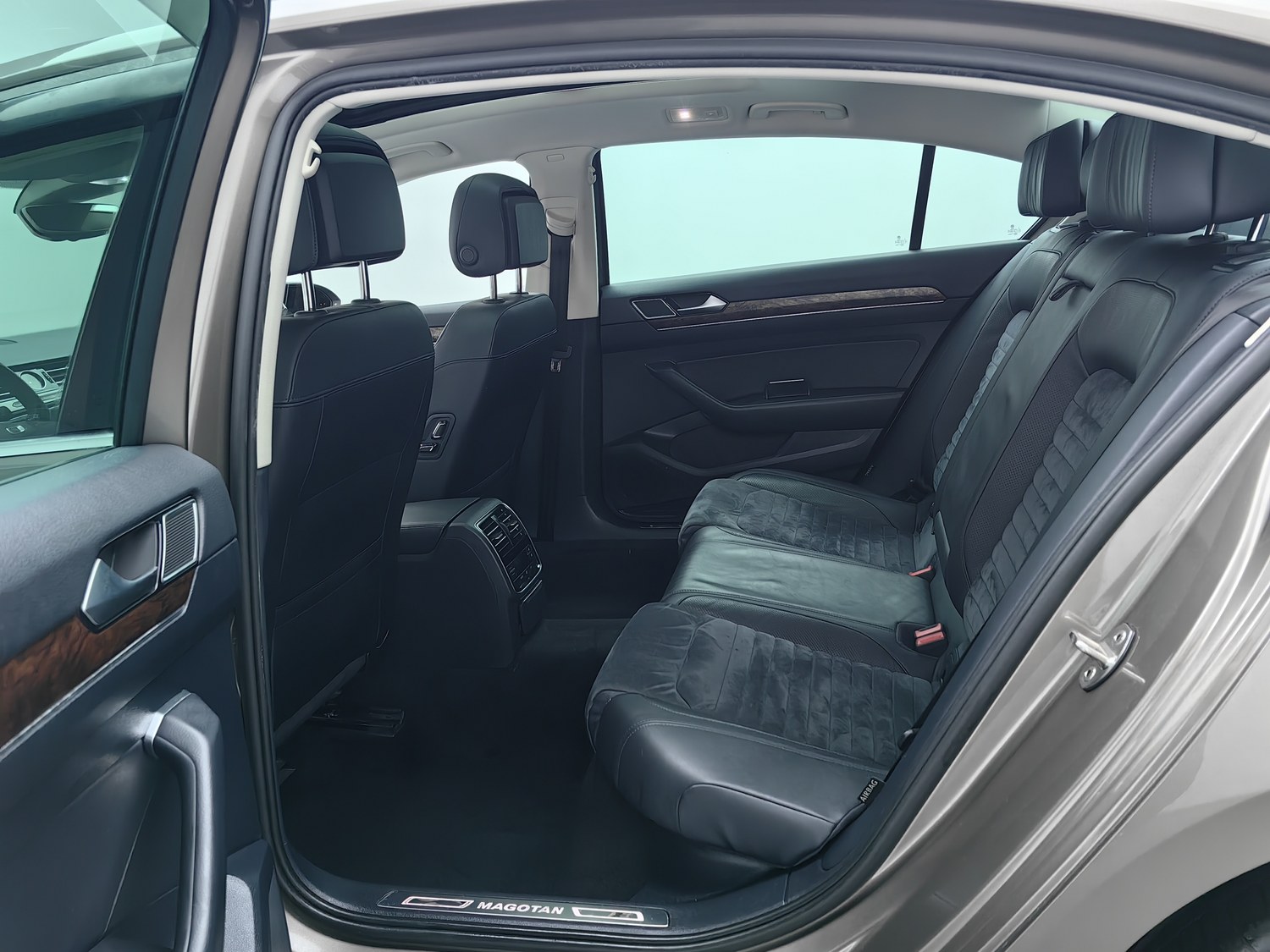 Used Volkswagen Magotan 2017 2.0 AT