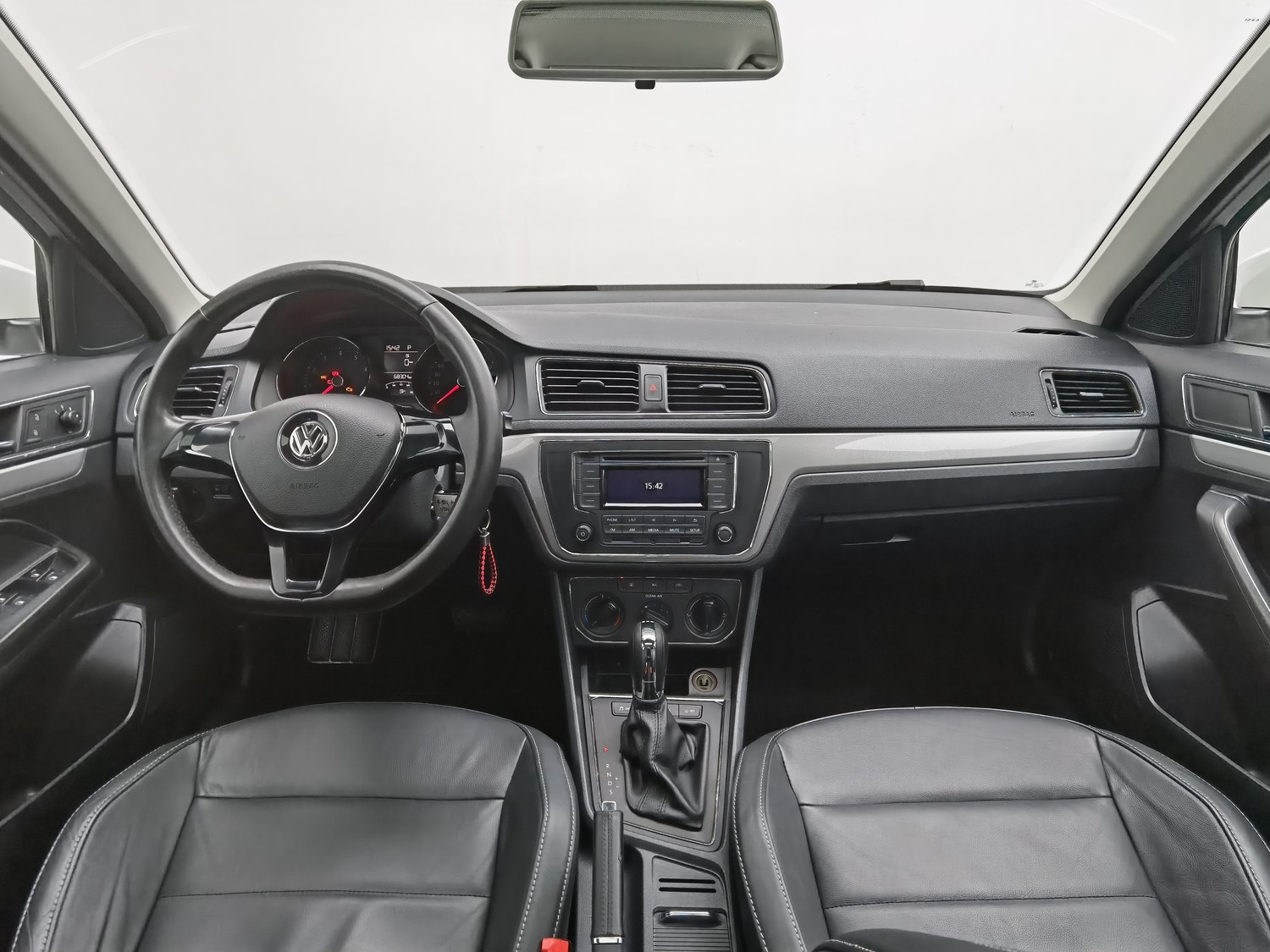 Used Volkswagen Gran Lavida 2015 1.4 AT