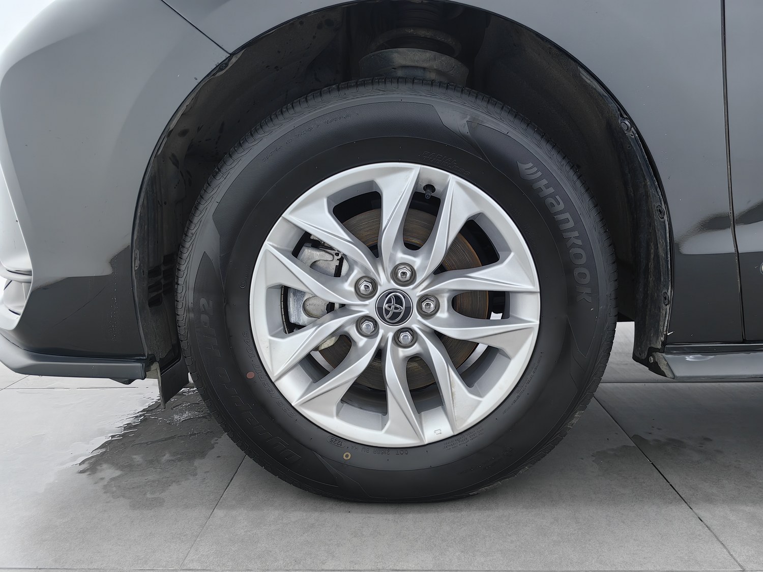 Used Toyota Granvia 2024 2.5 AT