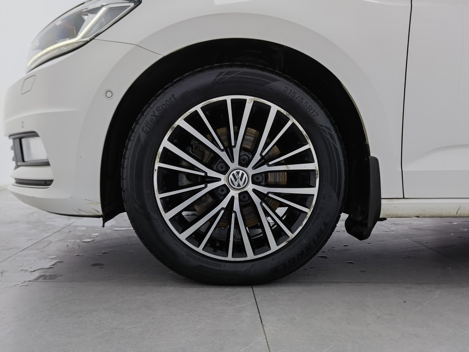 Used Volkswagen Touran 2016 1.4 AT