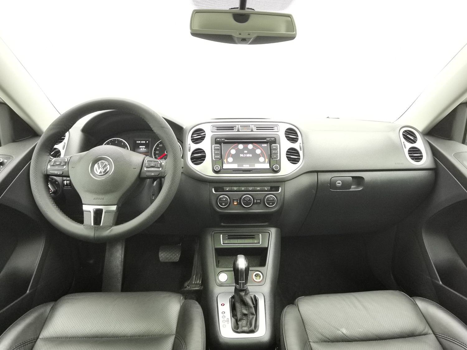 Used Volkswagen Tiguan 2015 1.8 AT