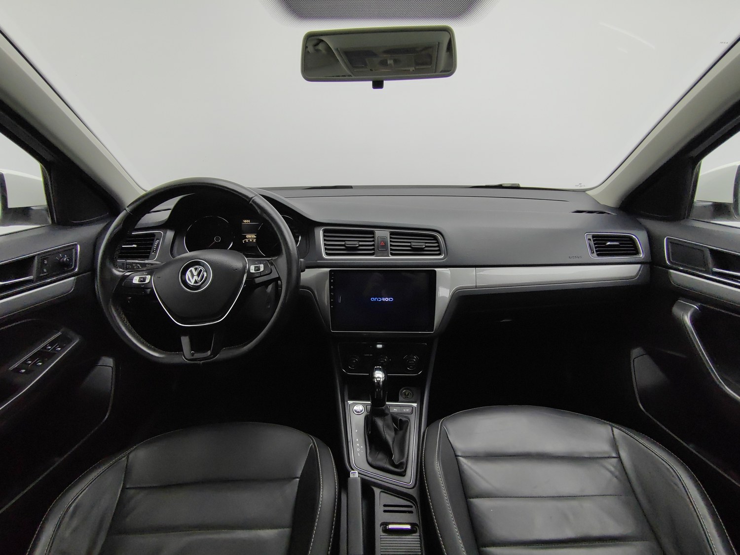 Used Volkswagen Gran Lavida 2017 1.2 AT