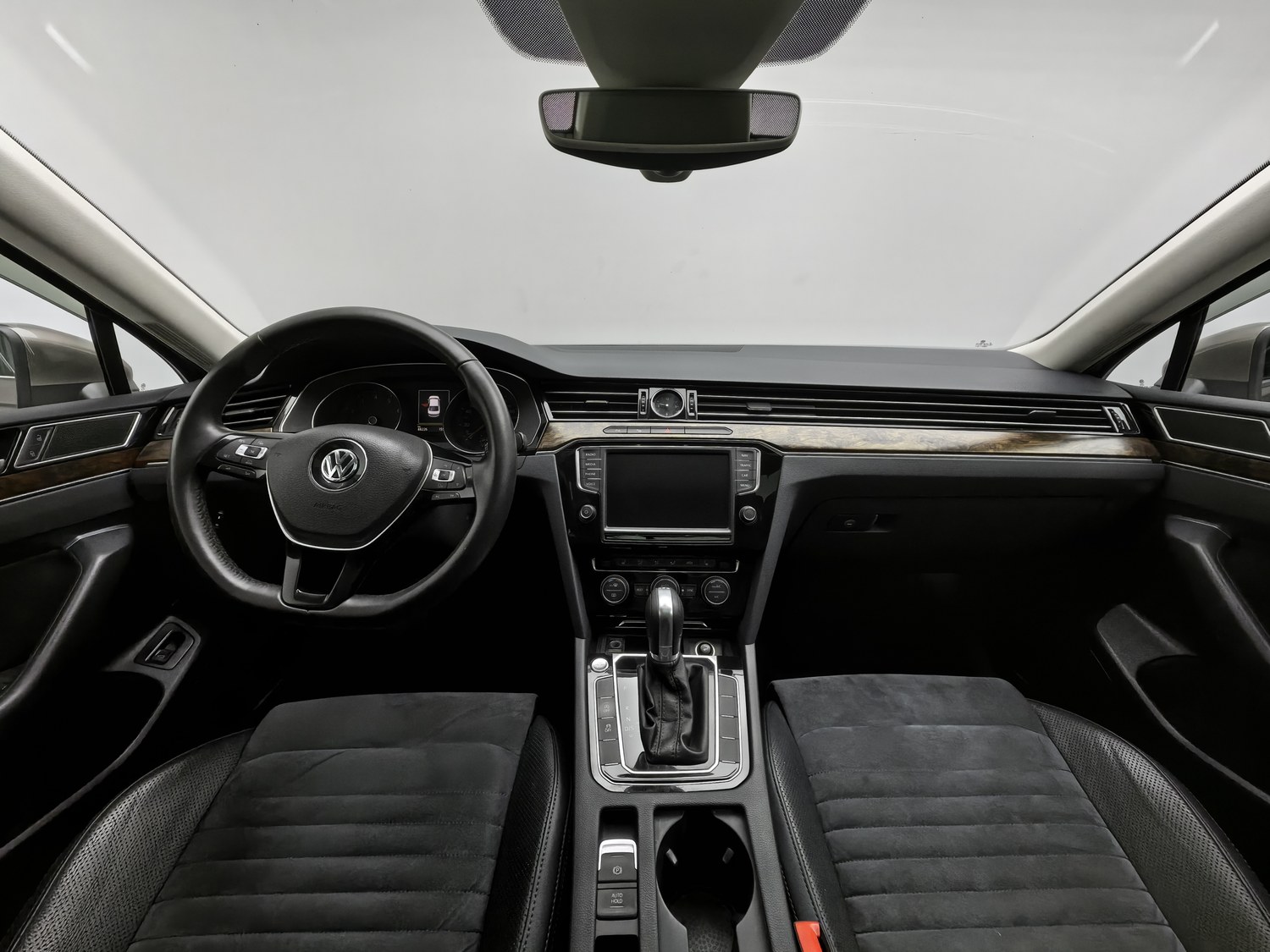 Used Volkswagen Magotan 2017 2.0 AT