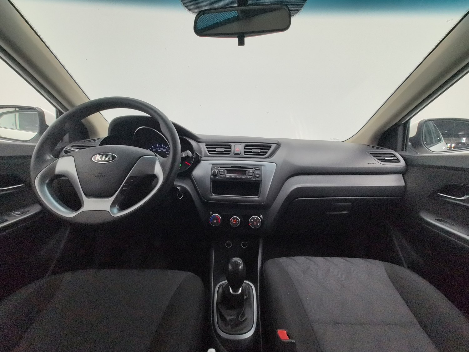 Used Kia K2 2015 1.4 MT