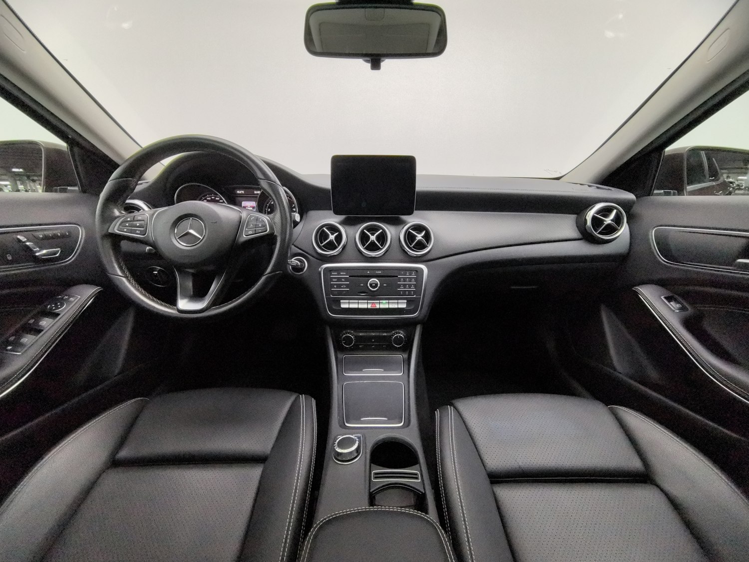Used Mercedes-Benz GLA 2017 1.6 AT