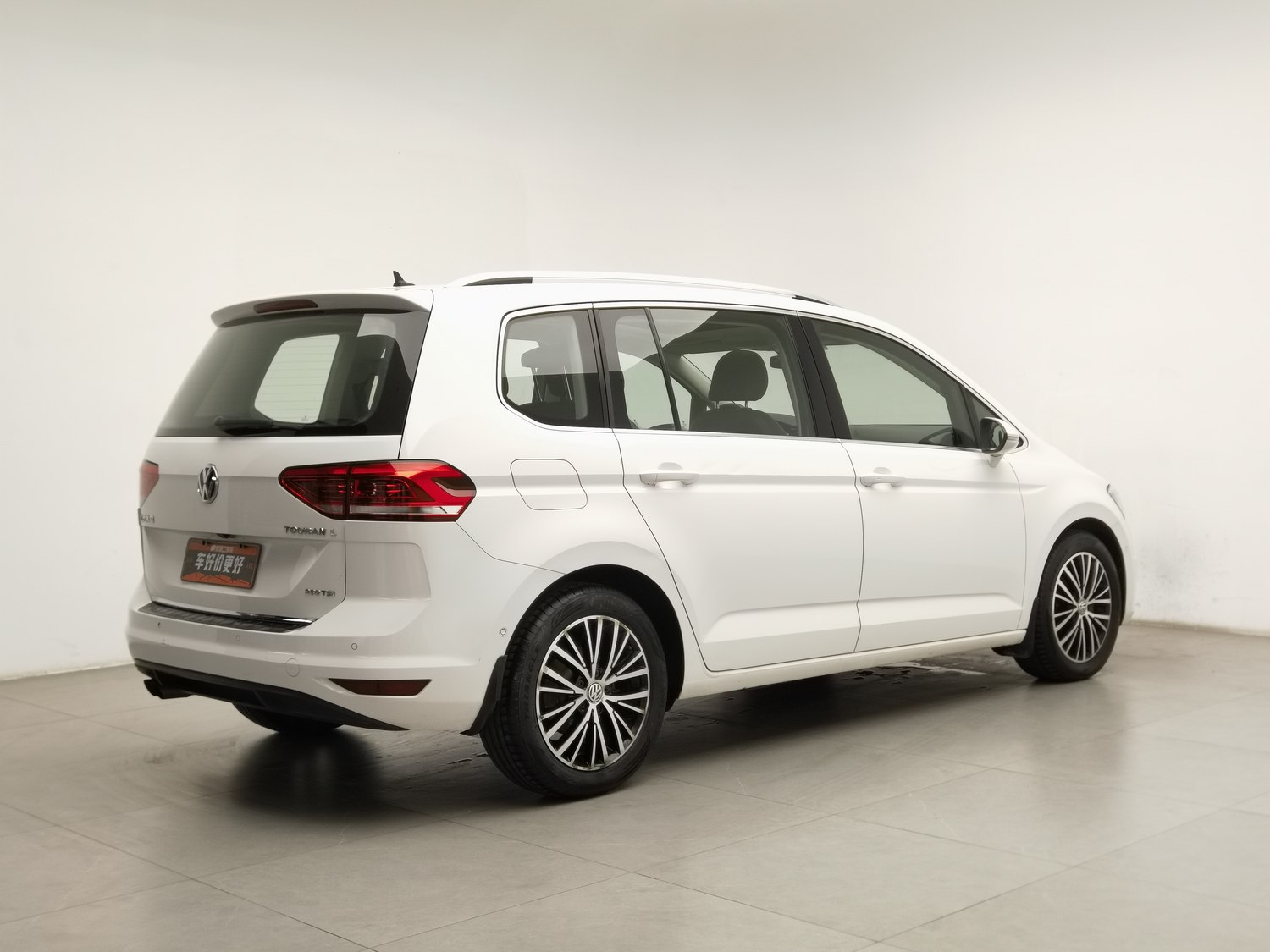 Used Volkswagen Touran 2016 1.4 AT
