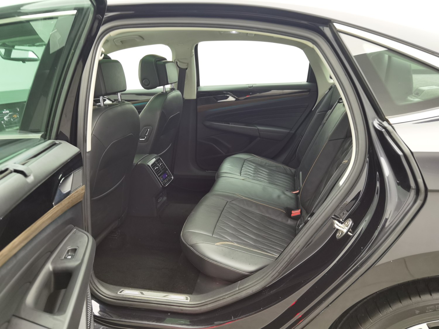 Used Volkswagen Passat 2019 2.0 AT