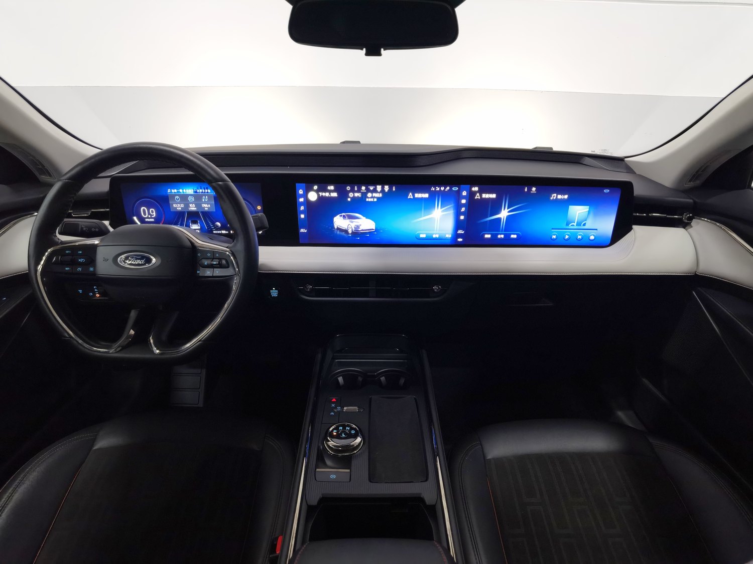 Used Ford Mondeo 2022 2.0 AT