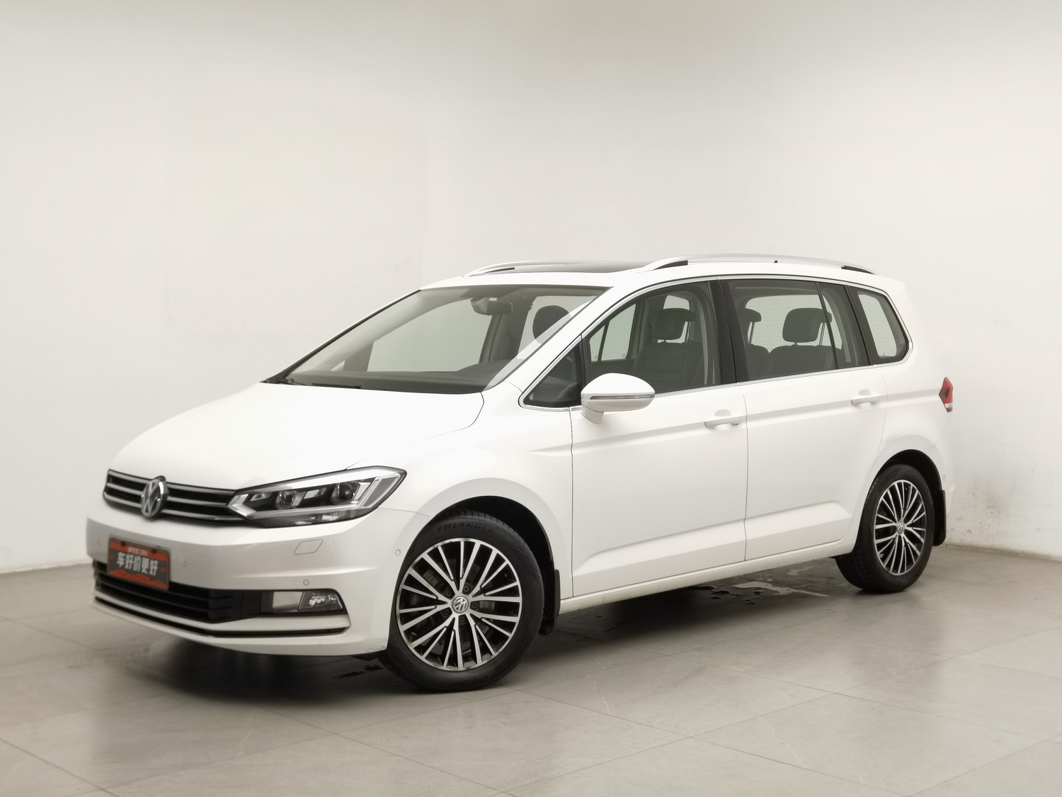 Used Volkswagen Touran 2016 1.4 AT