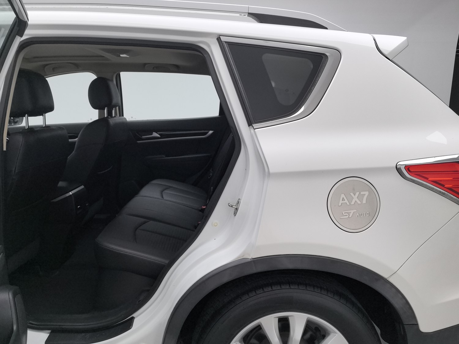 Used Dongfeng Aeolus AX7 2015 2.0 AT