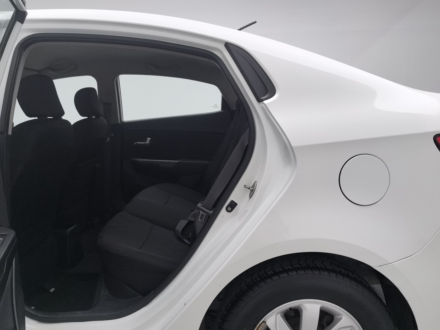 Used Kia K2 2015 1.4 MT
