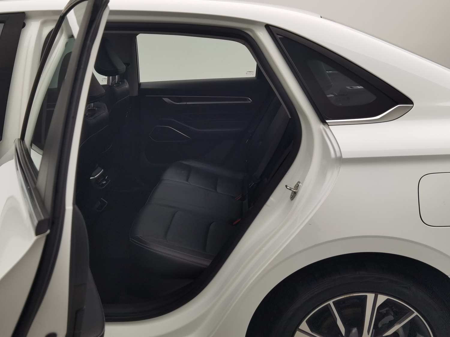 Used Geely Emgrand 2022 1.5 AT