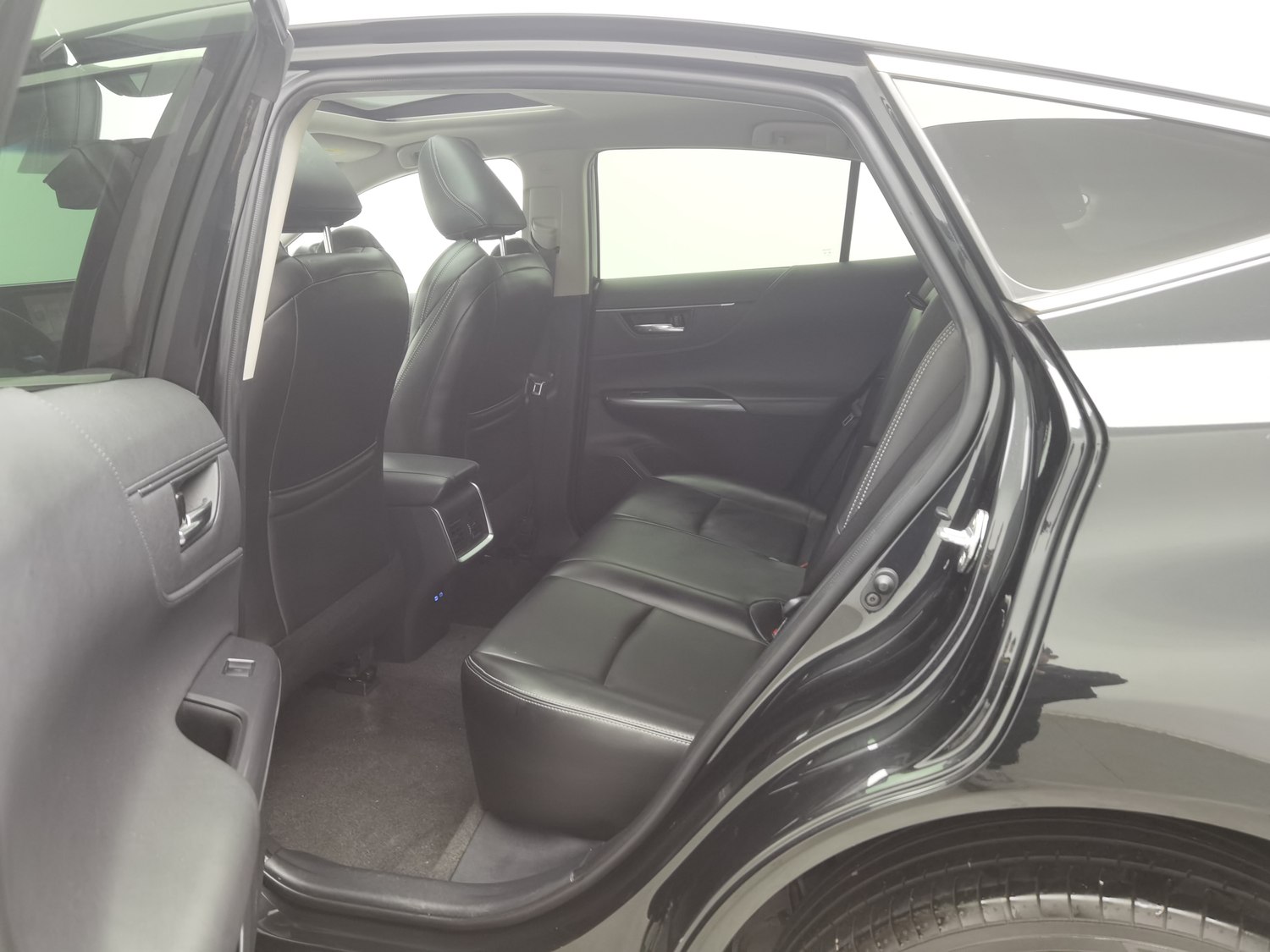 Used Toyota Harrier 2022 2.0 AT