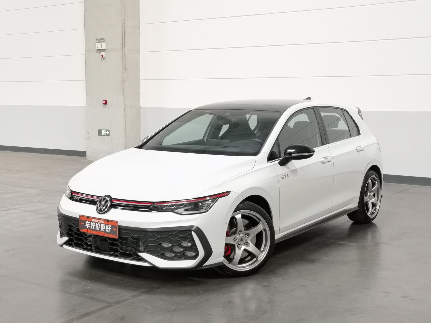 Used Volkswagen Golf GTI 2025 2.0 AT