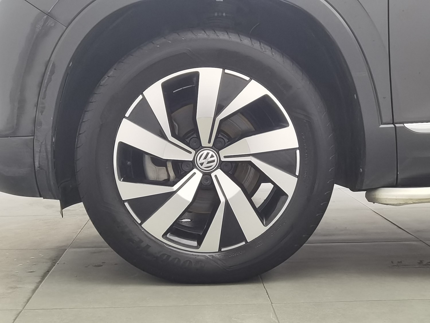 Used Volkswagen Tayron 2019 2.0 AT