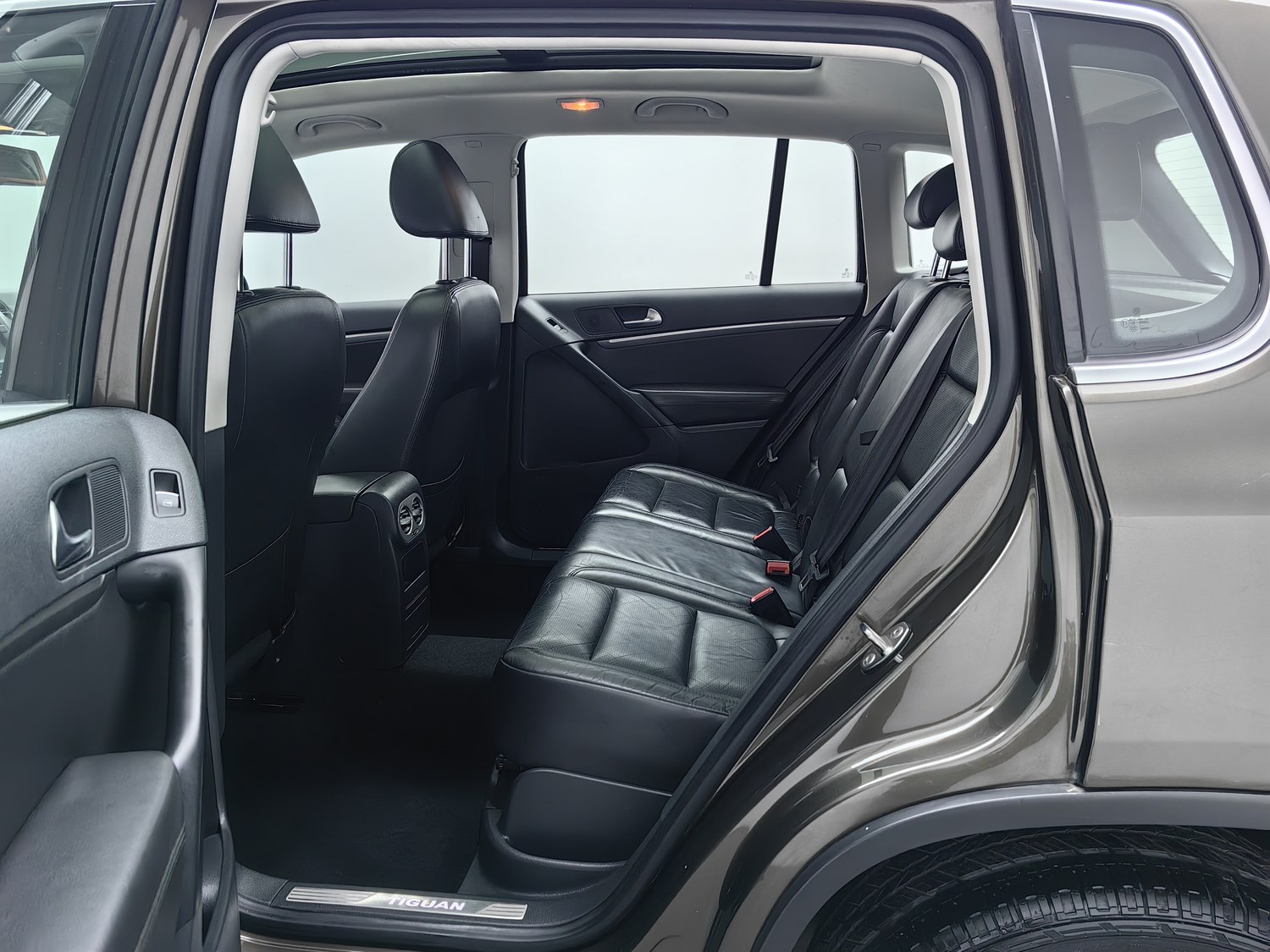 Used Volkswagen Tiguan 2015 1.8 AT