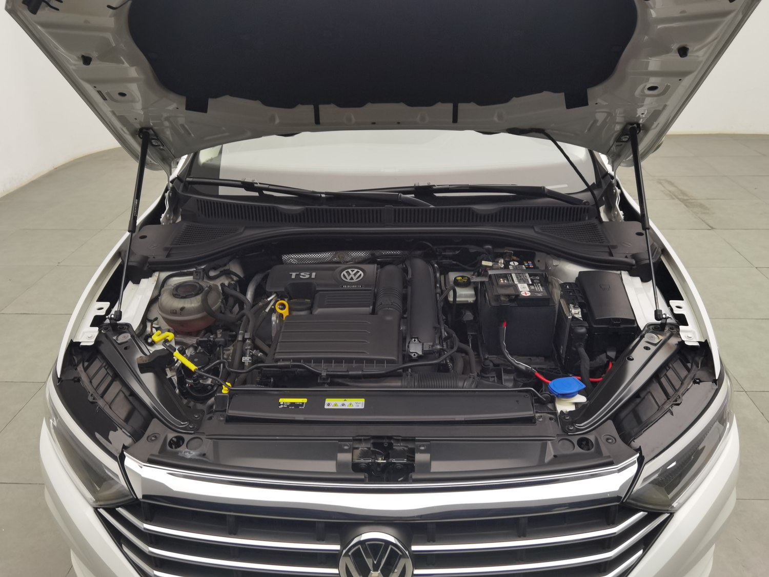 Used Volkswagen Sagitar 2020 1.4 AT