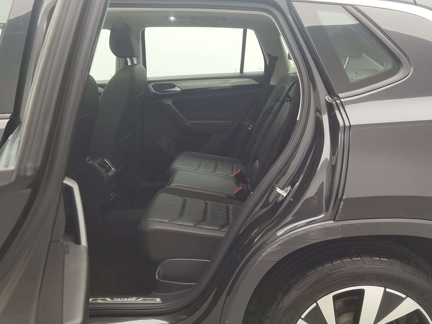 Used Volkswagen Tayron 2019 2.0 AT