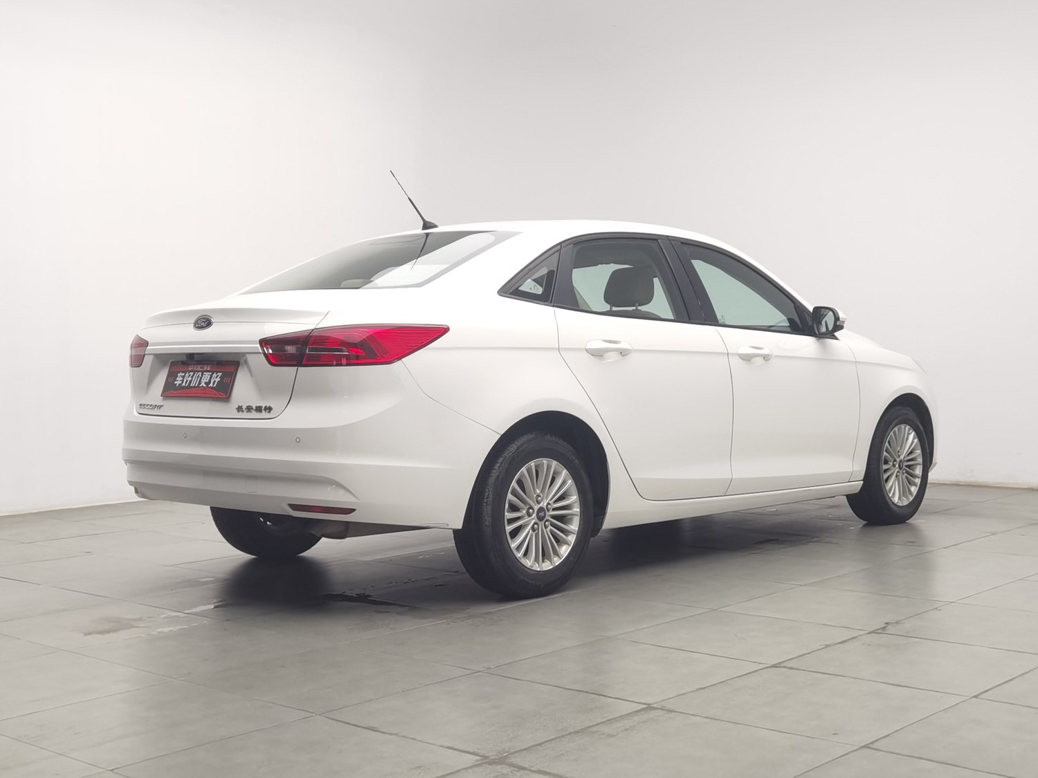 Used Ford Escort 2015 1.5 AT