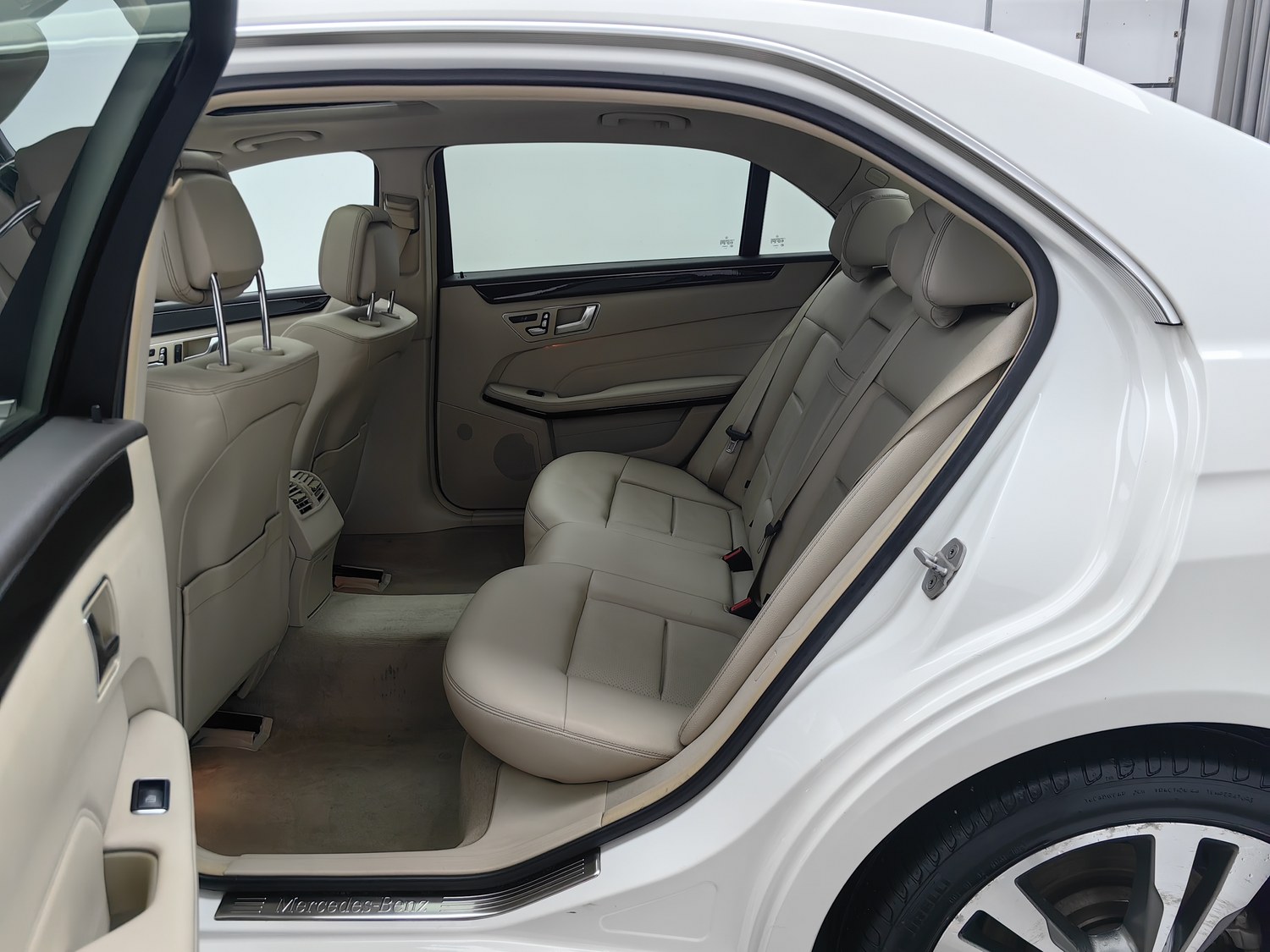 Used Mercedes-Benz E-Class 2014 1.8 AT