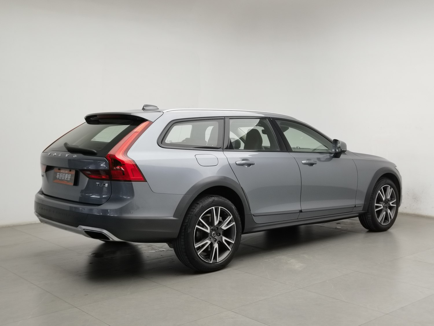 Used Volvo V90 2019 2.0 AT