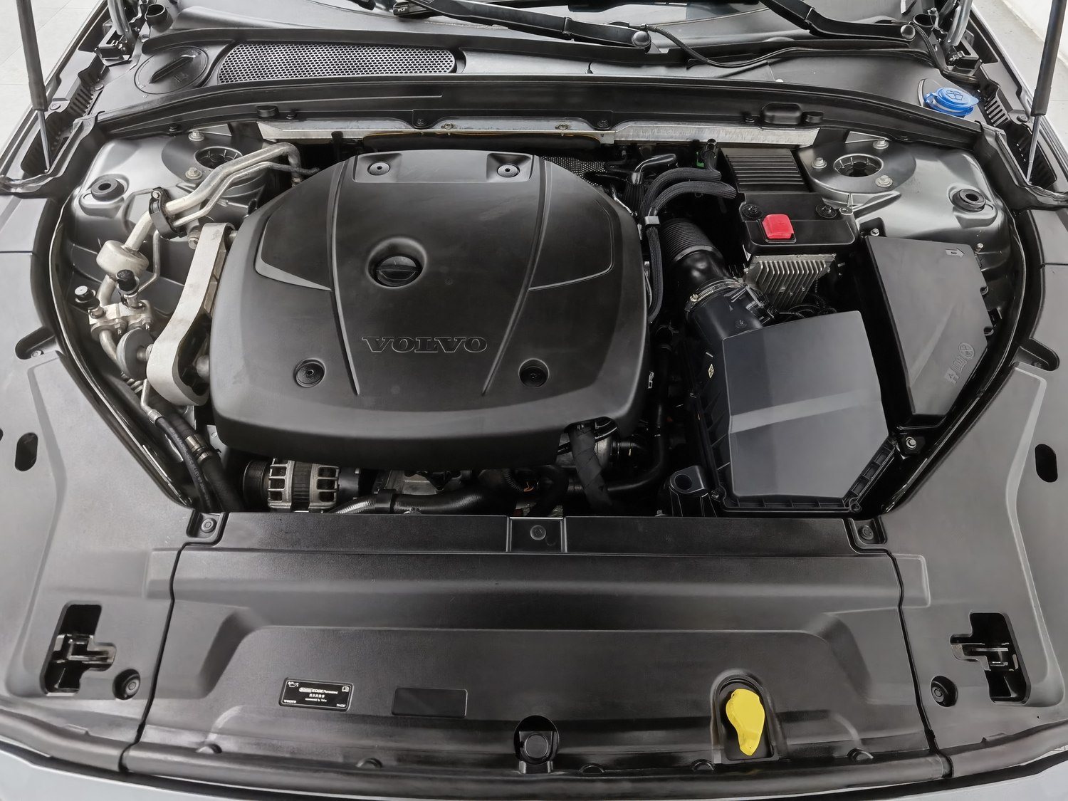 Used Volvo V90 2019 2.0 AT