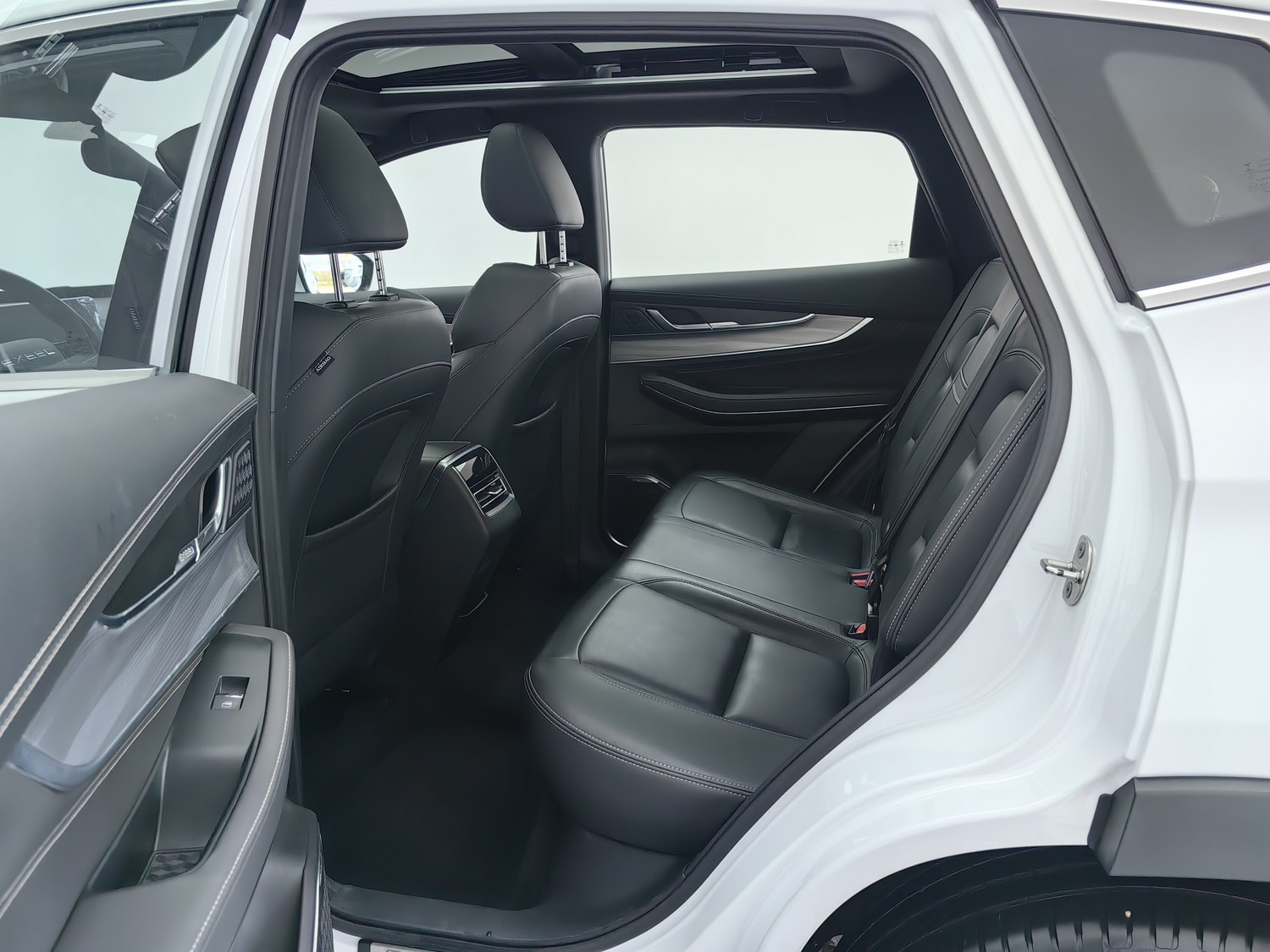 Used Exeed TX 2022 1.6 AT