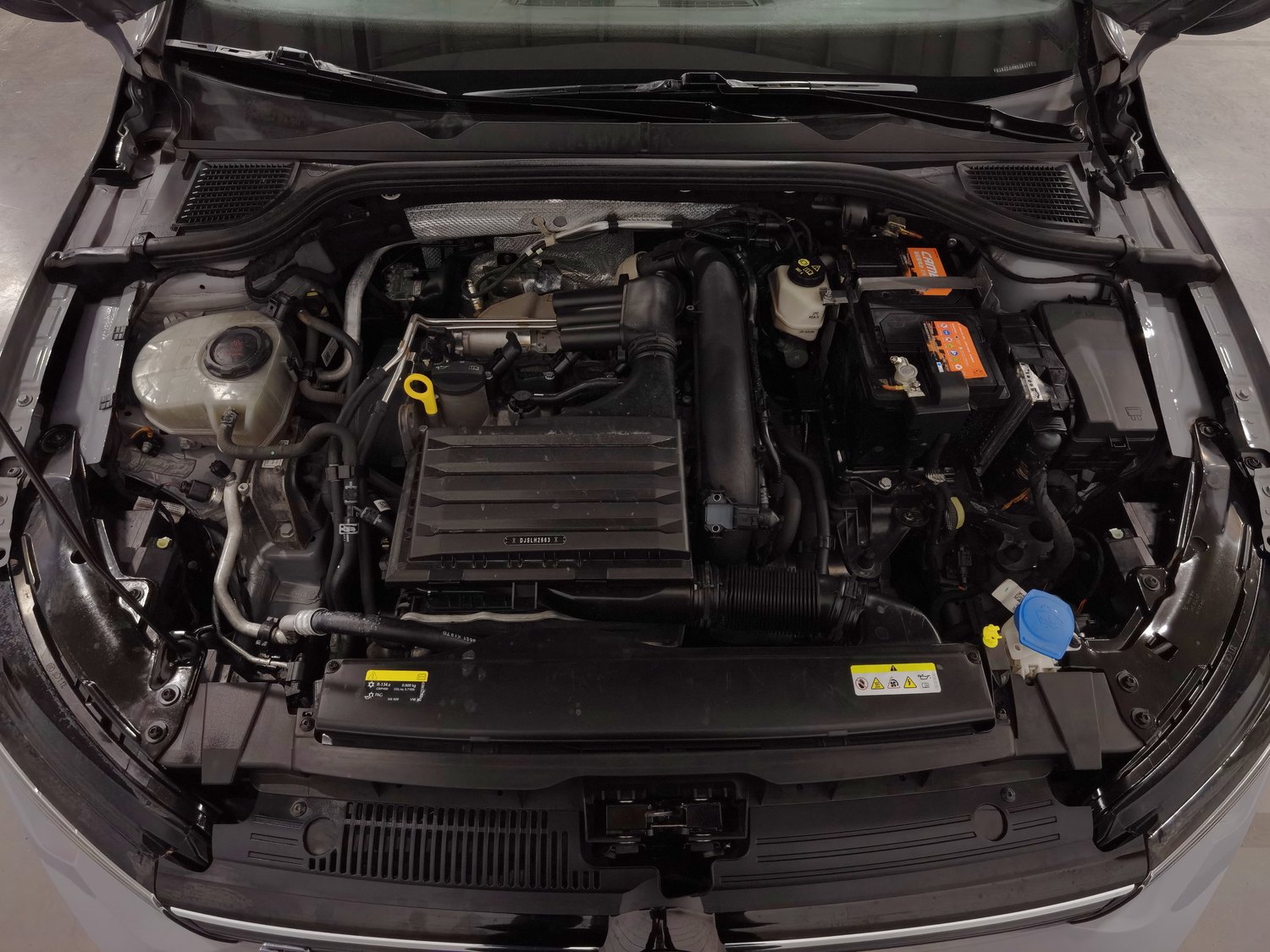 Used Volkswagen Golf 2021 1.4 AT
