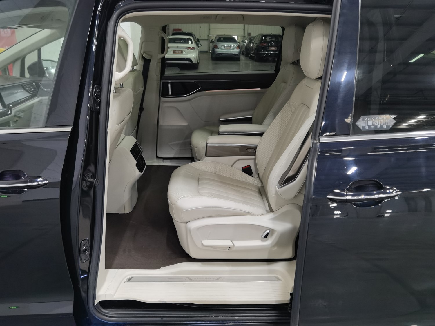 Used Volkswagen Viloran 2022 2.0 AT
