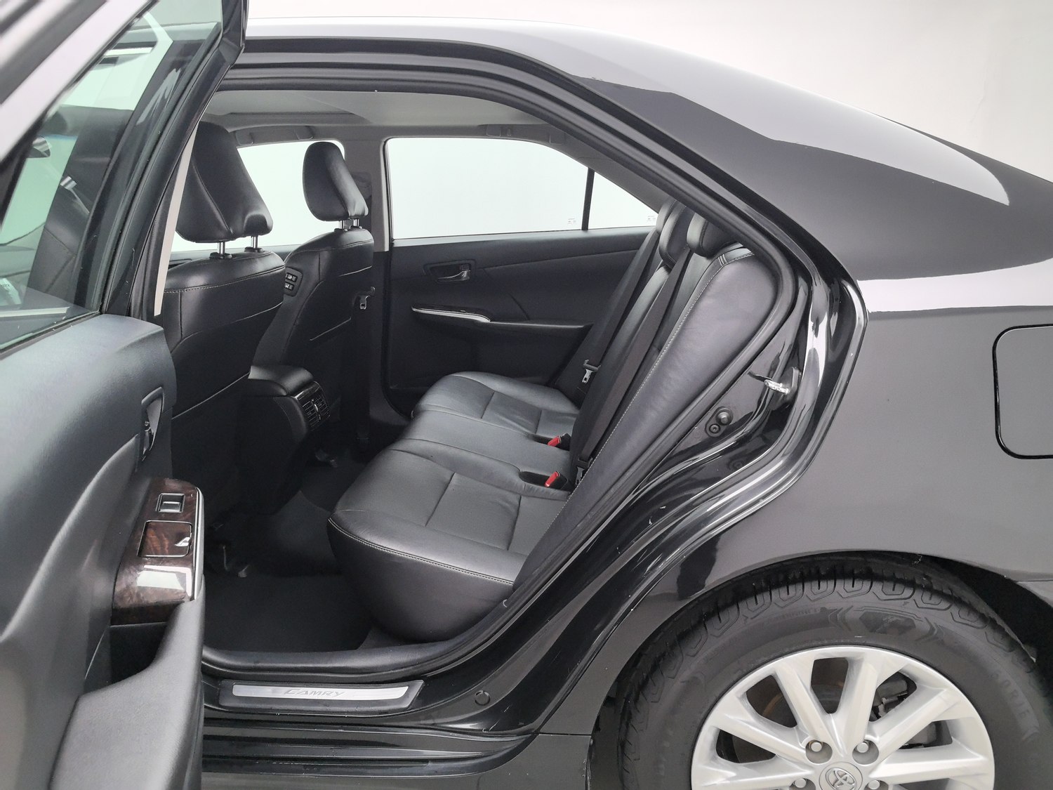 Used Toyota Camry 2016 2.0 AT