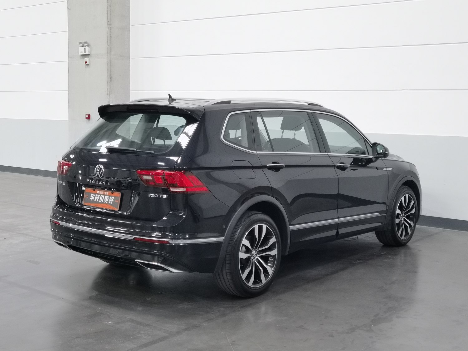 Used Volkswagen Tiguan L 2021 2.0 AT