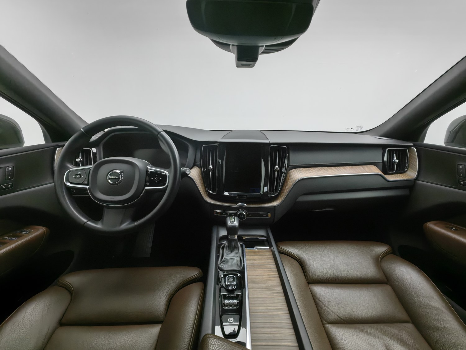 Used Volvo XC60 2021 2.0 AT