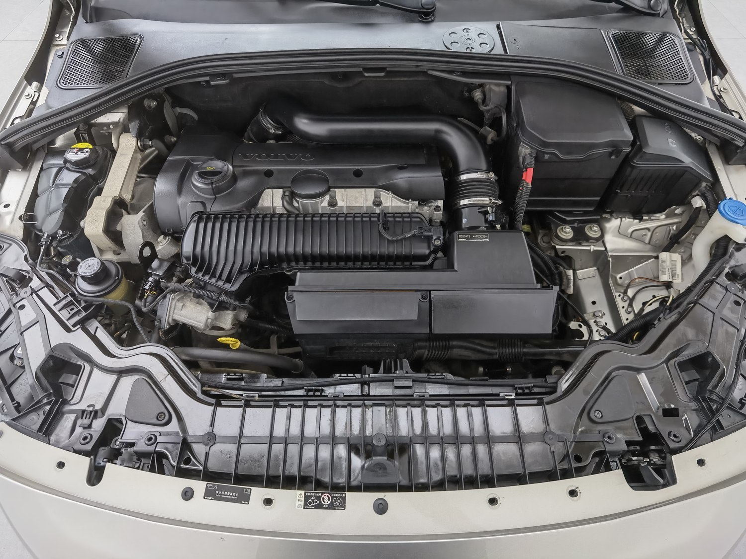 Used Volvo S60 2014 2.0 AT