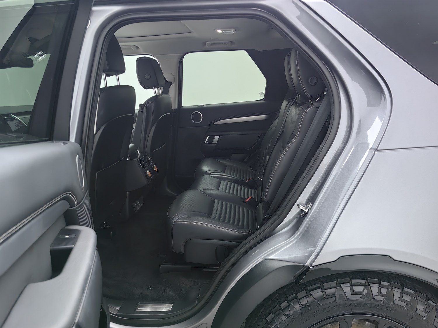 Used Land Rover Discovery 2023 3.0 AT