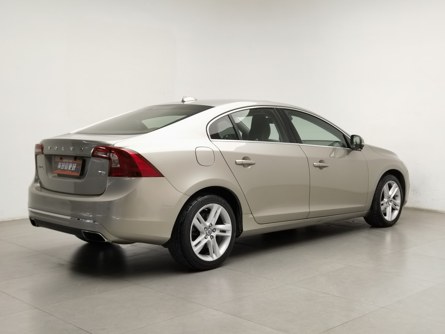 Used Volvo S60 2014 2.0 AT