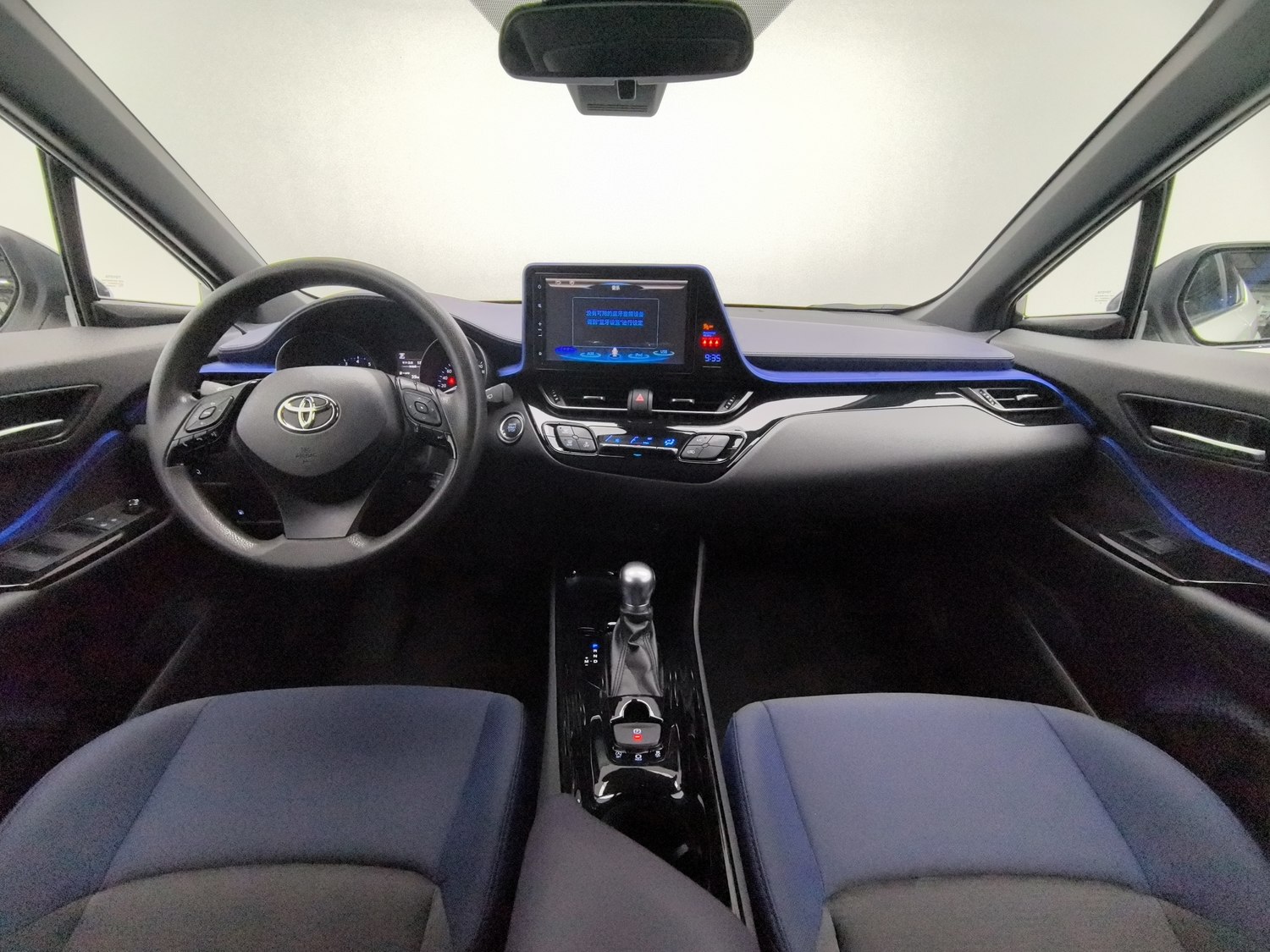 Used Toyota C-HR 2018 2.0 AT