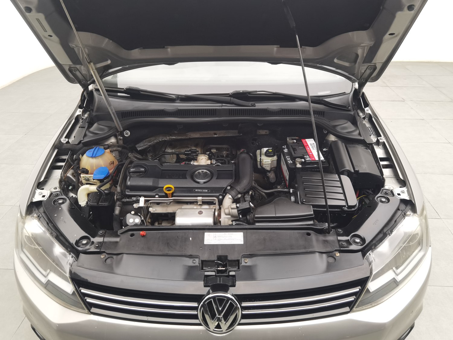 Used Volkswagen Sagitar 2014 1.4 MT