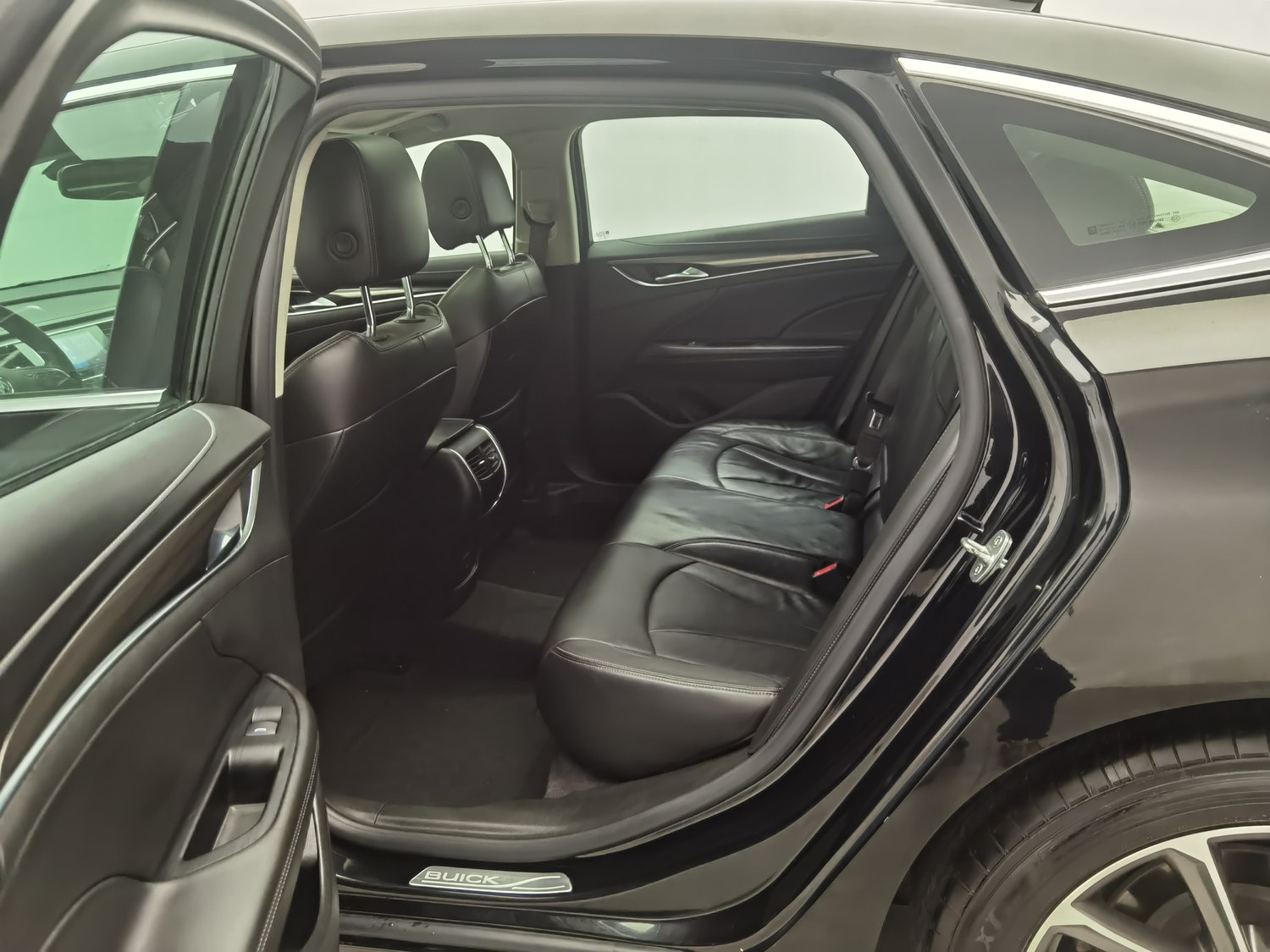 Used Buick LaCrosse 2021 2.0 AT