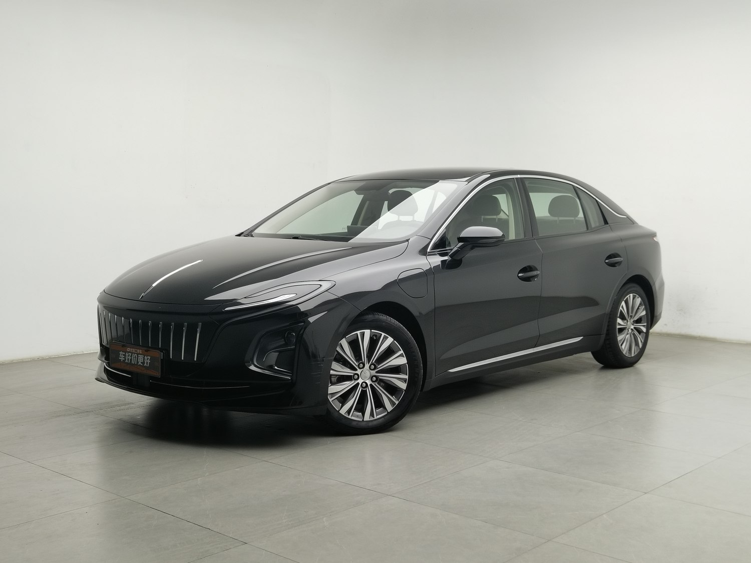 Used Hongqi E-QM5 2022