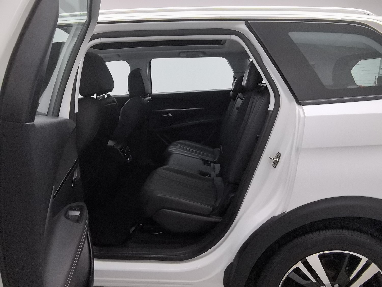 Used Peugeot 5008 2017 1.6 AT
