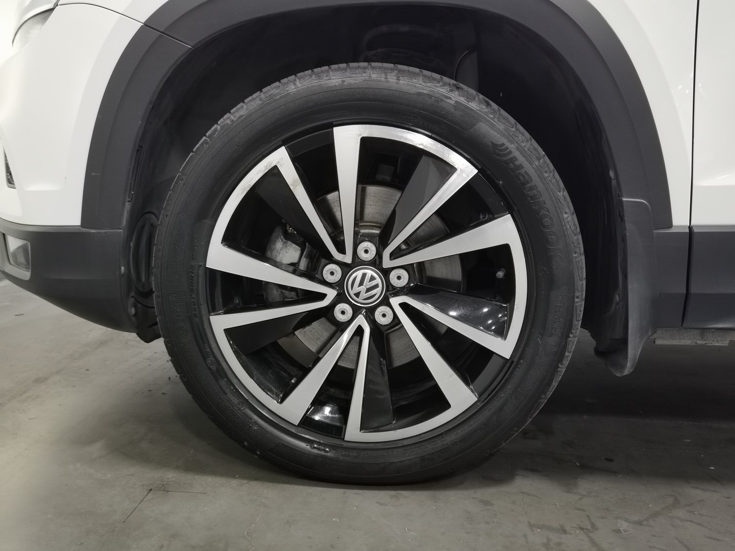 Used Volkswagen Tharu L 2020 1.4 AT