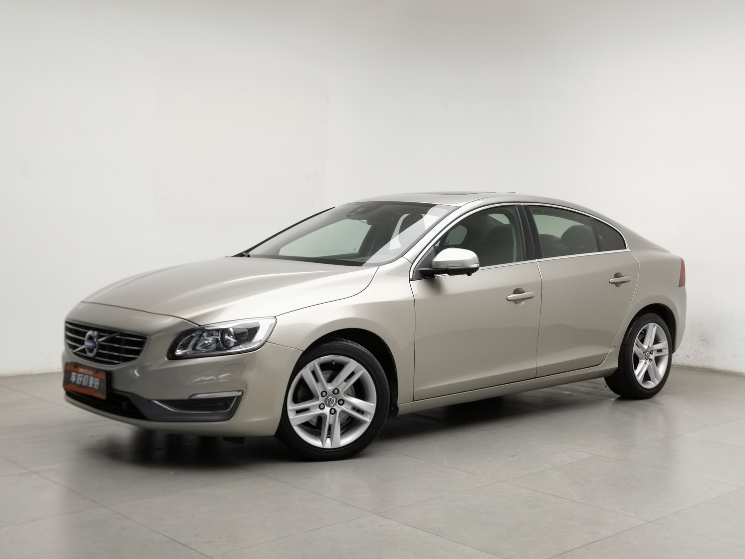Used Volvo S60 2014 2.0 AT