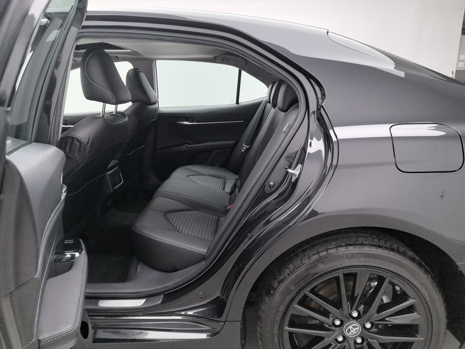 Used Toyota Camry 2022 2.0 AT