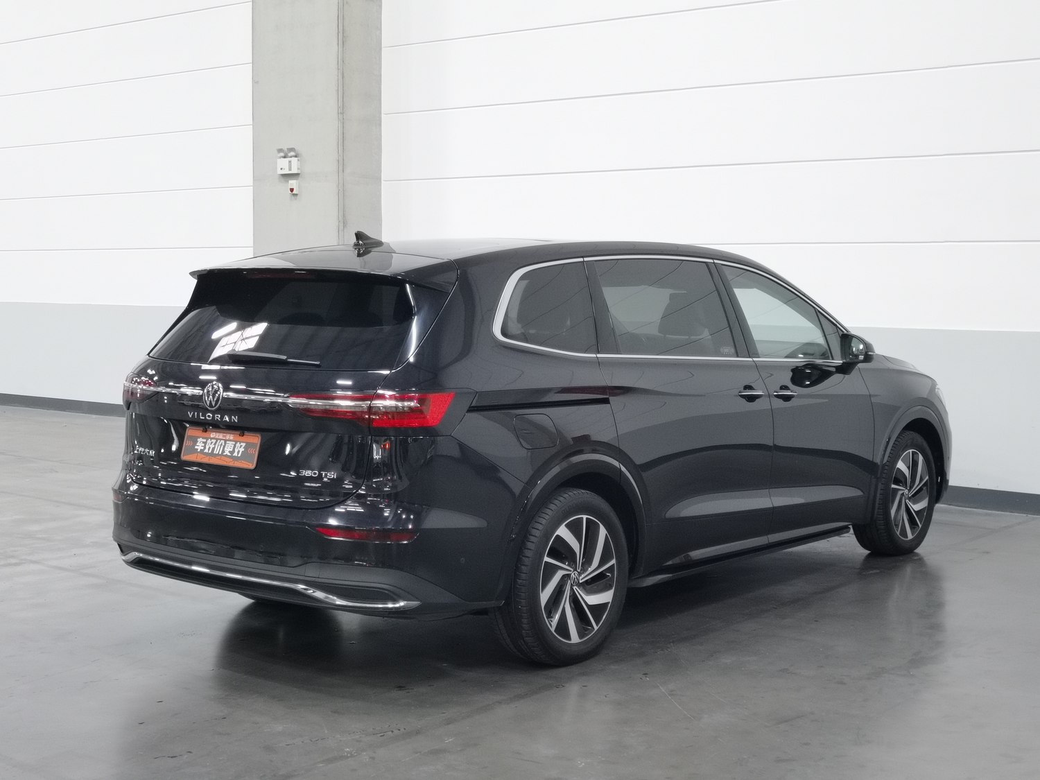 Used Volkswagen Viloran 2022 2.0 AT
