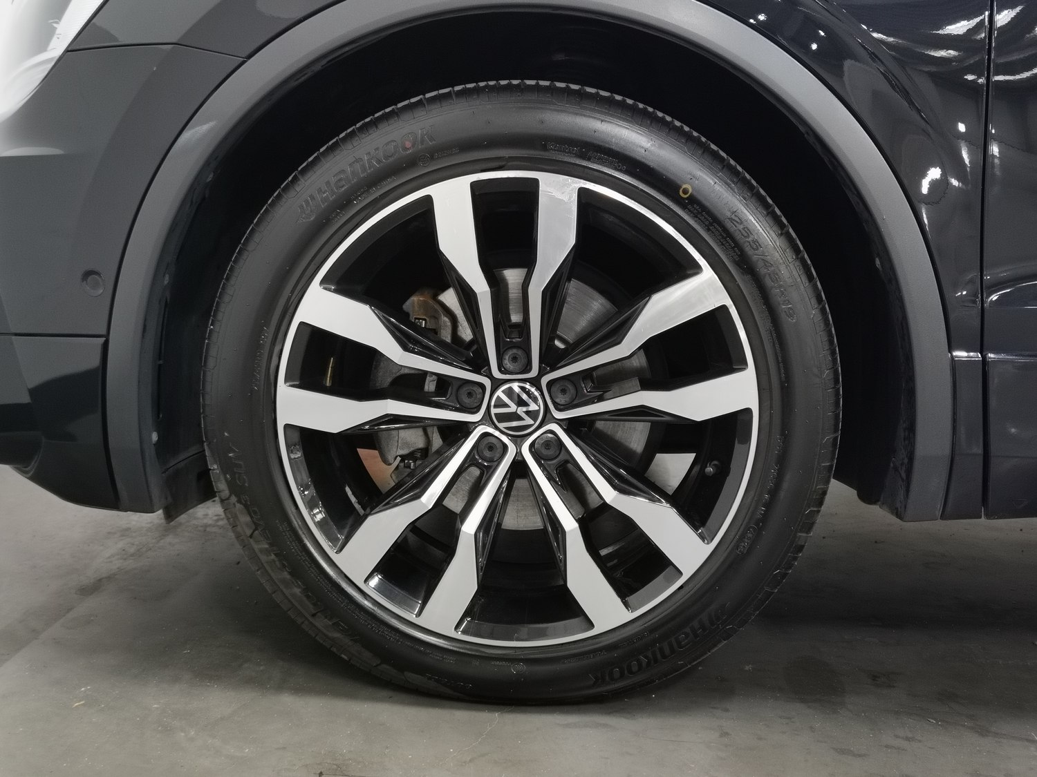 Used Volkswagen Tiguan L 2021 2.0 AT